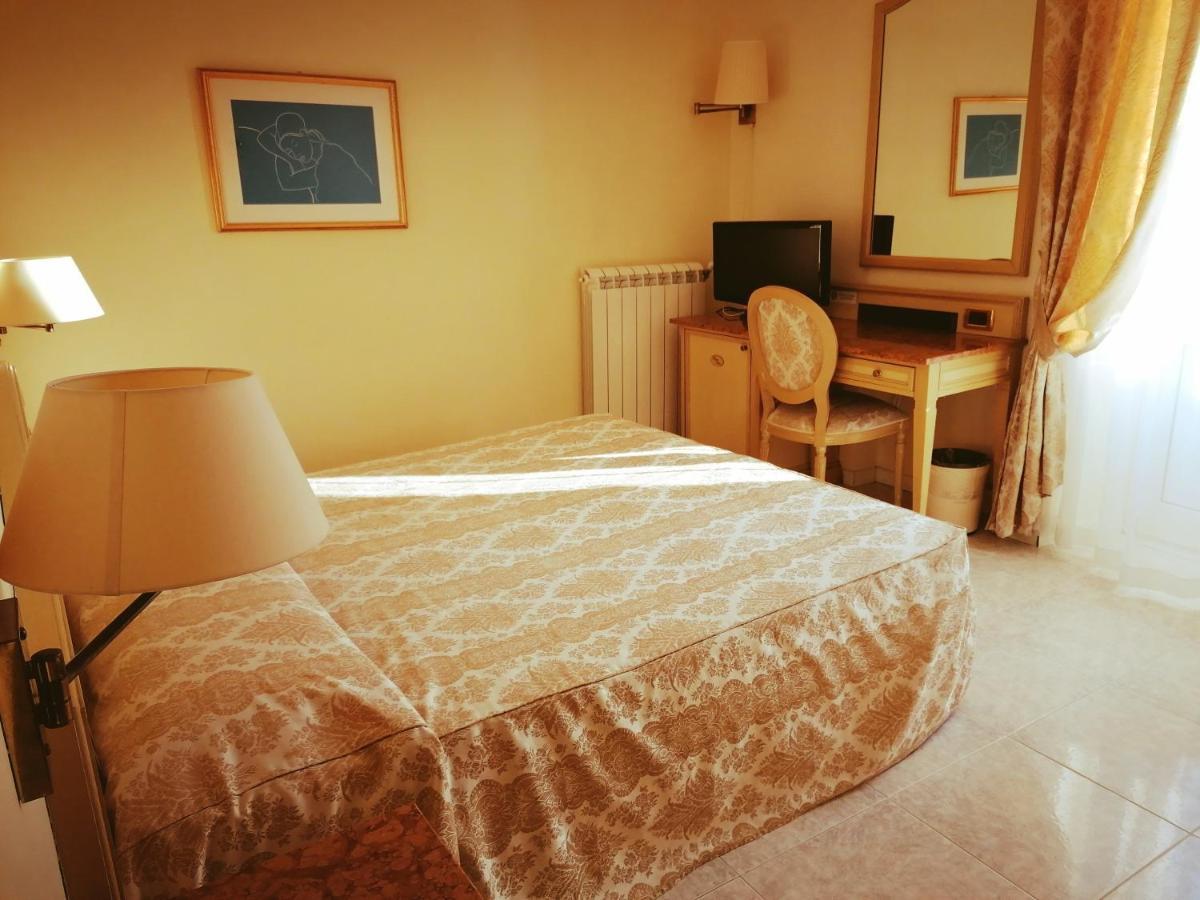 Ena Hotel Arenzano Buitenkant foto