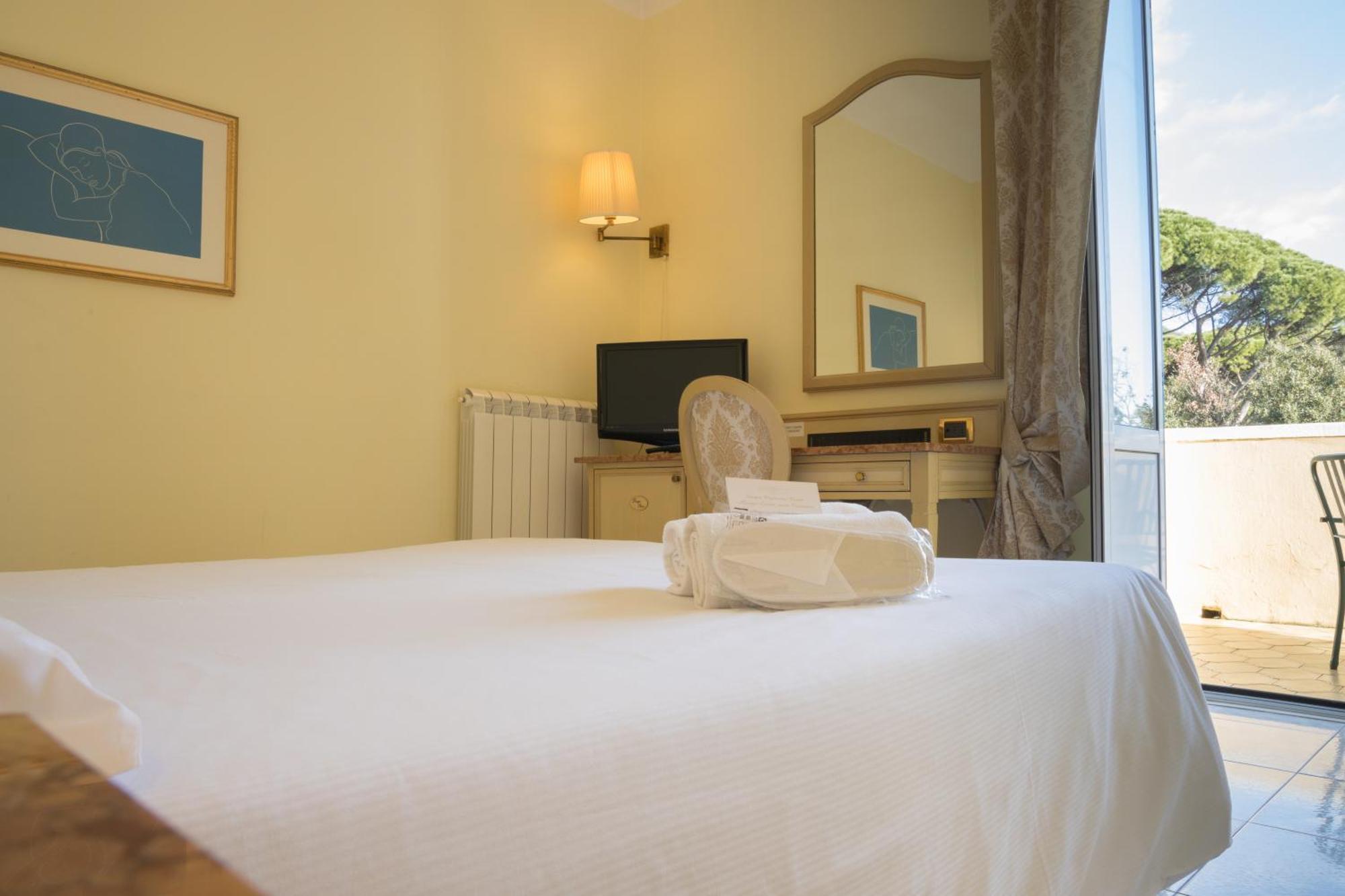 Ena Hotel Arenzano Buitenkant foto