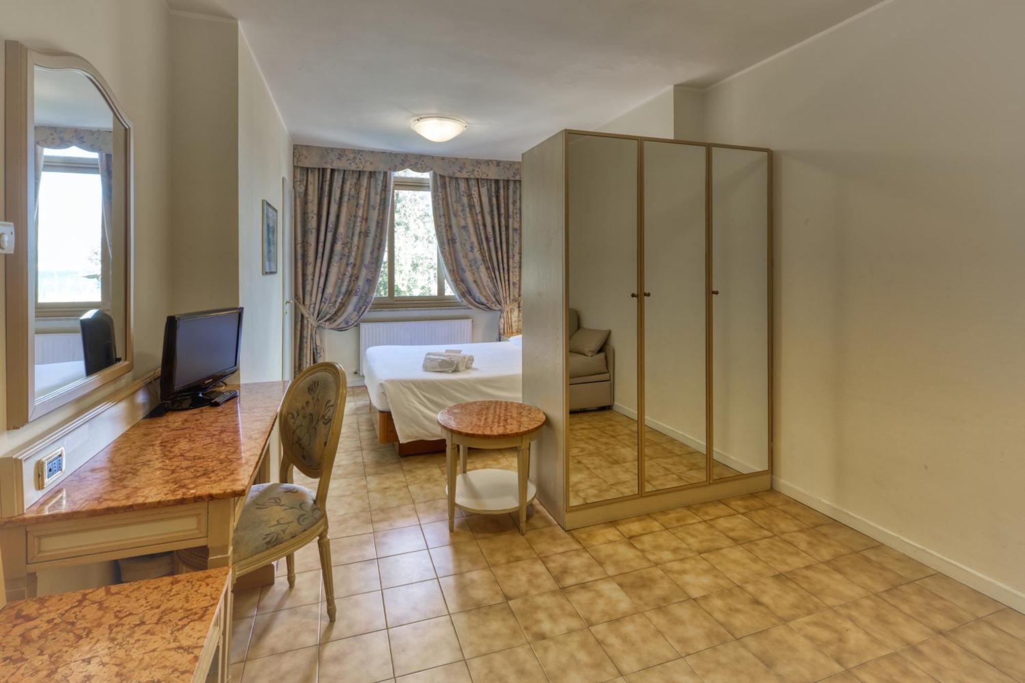 Ena Hotel Arenzano Buitenkant foto
