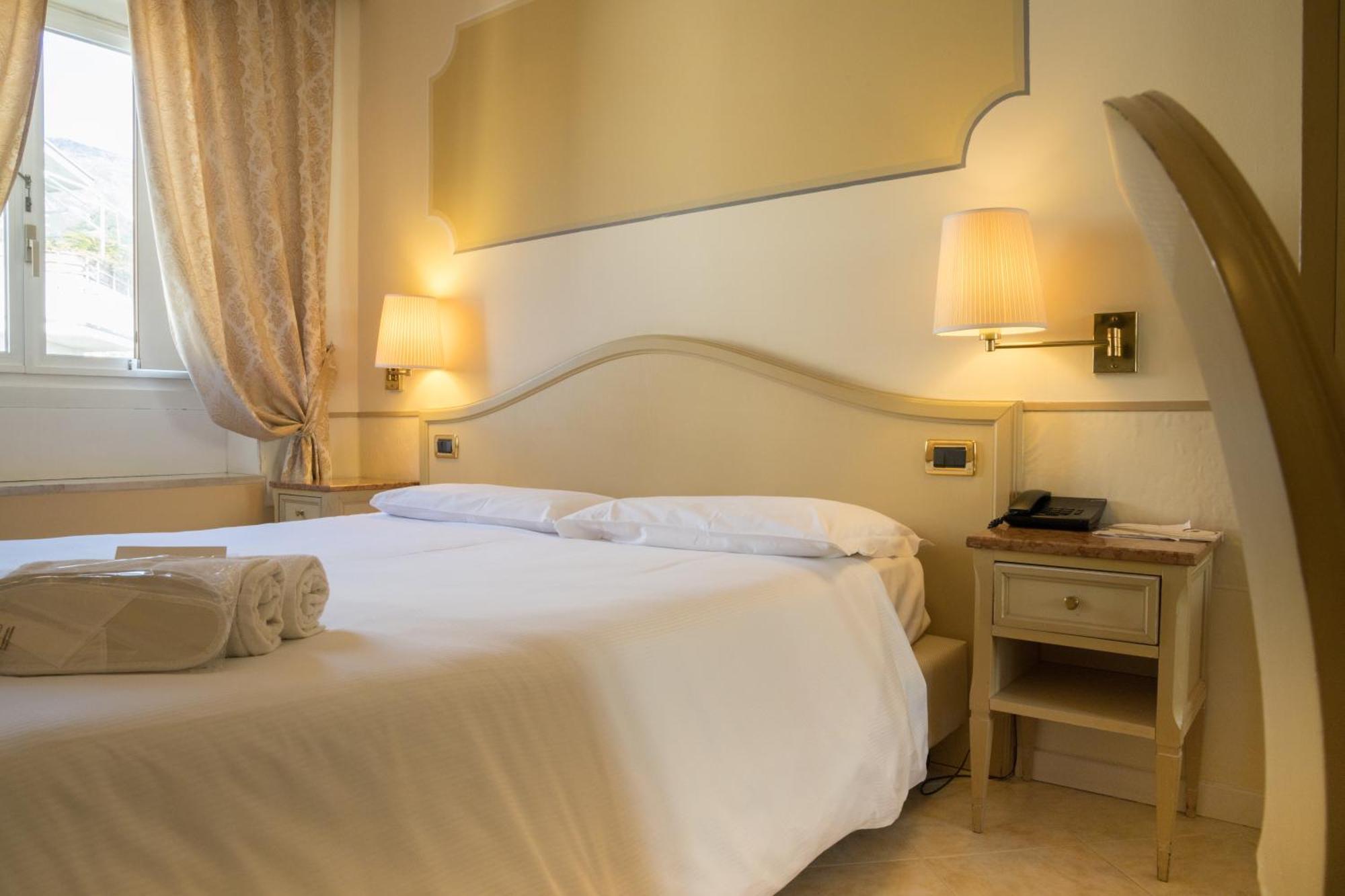 Ena Hotel Arenzano Buitenkant foto